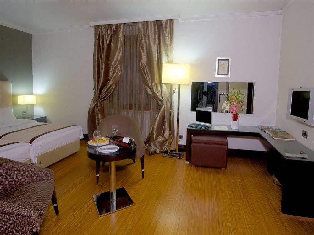 Boutique Riva Hotel Istanboel Buitenkant foto